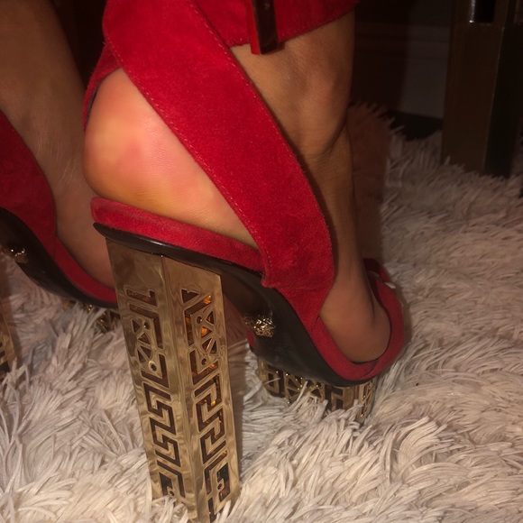 Special edition VERSACE Greek suede pump heels - Picture 4 of 7